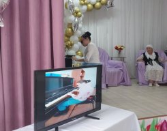 photo_5461018687885659093_y